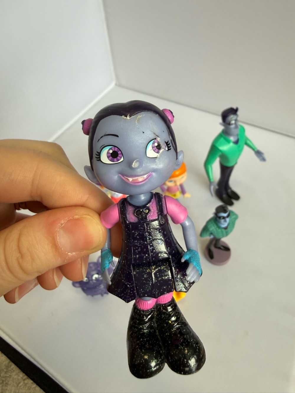 Disney Junior Vampirina Fangtastic Friends Action Figure Loy of Toys - Picture 3 of 12